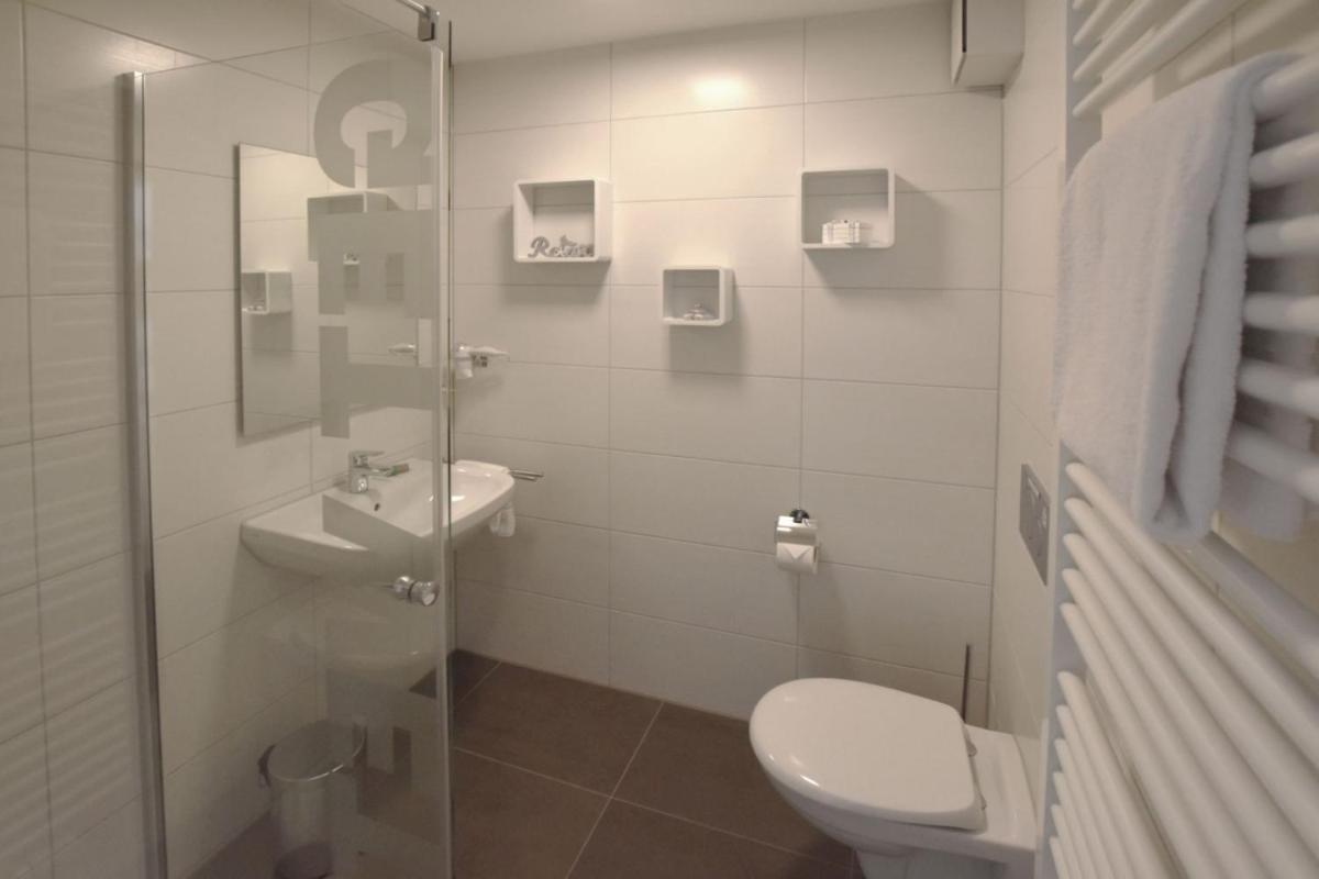 Boardinghouse Henschelstrasse * Munich